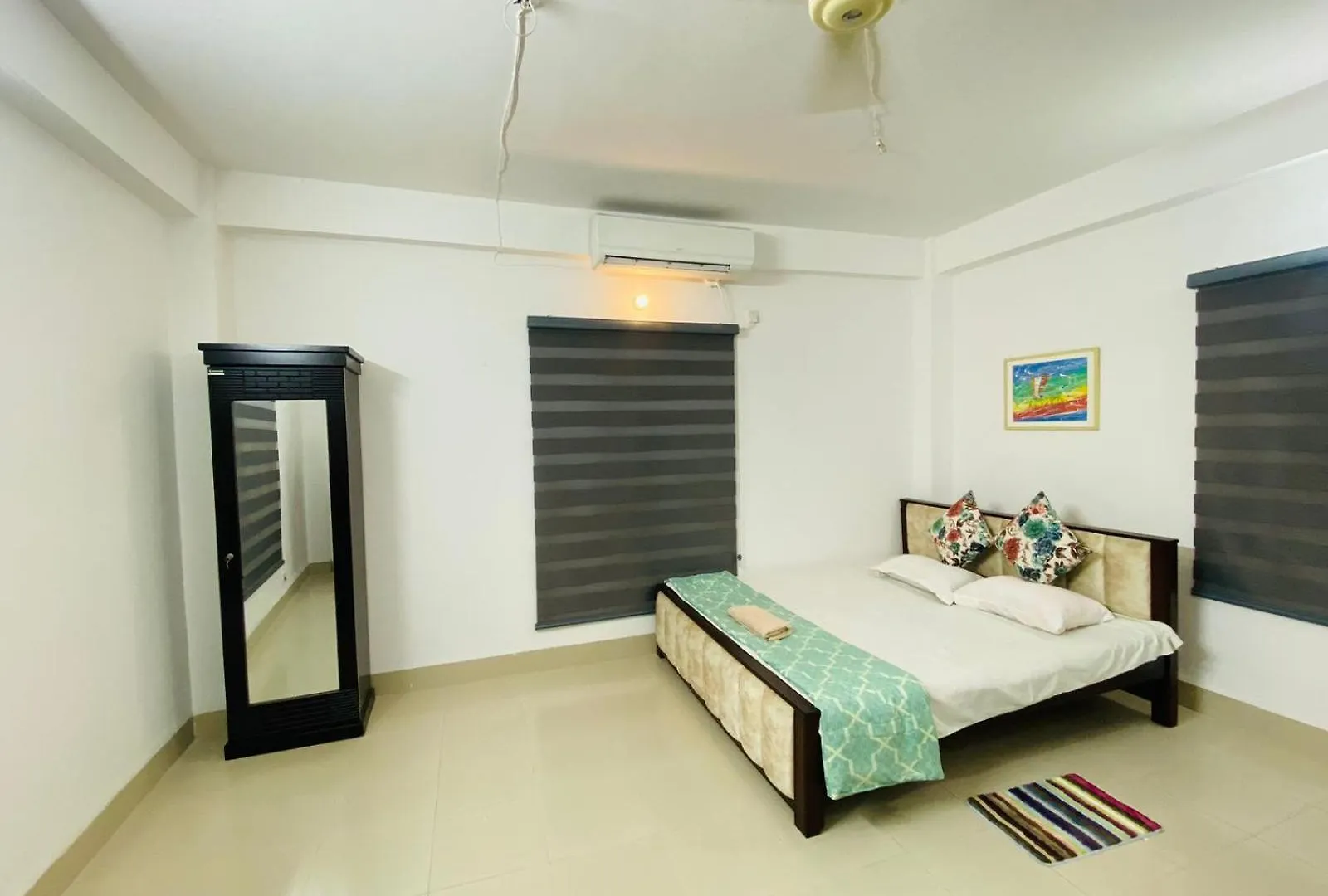 Penthouse-Private Room Attached Bath Ac Rooftop-Basundhara R/A Dhaka Apartment